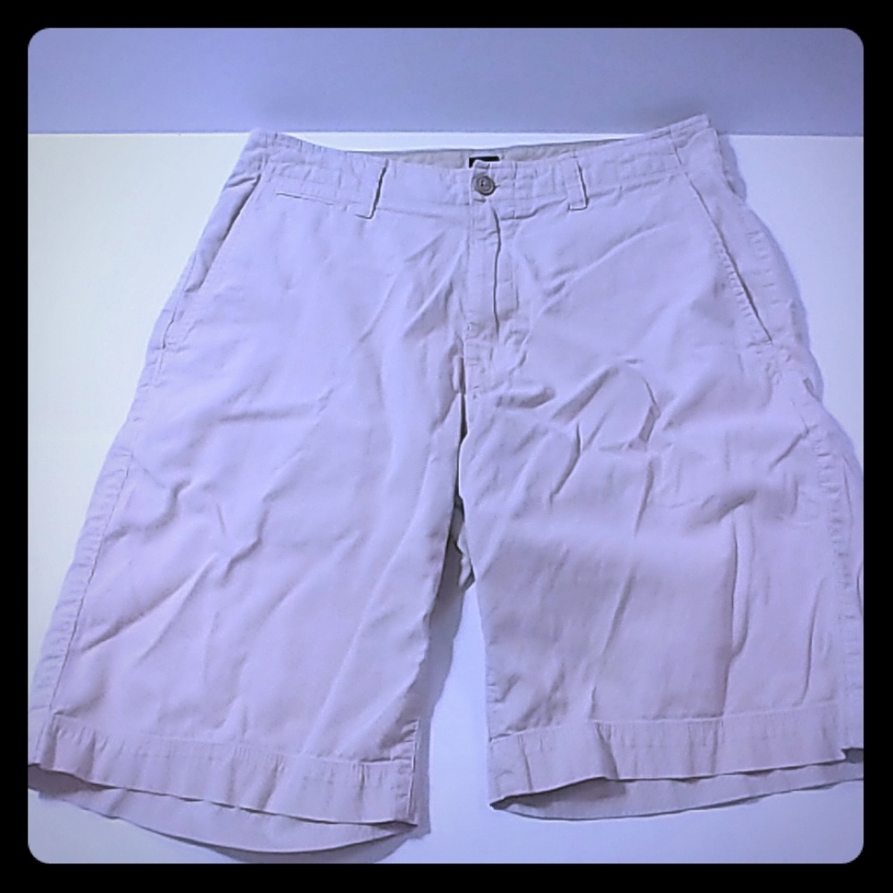 Gap 32 flat shorts